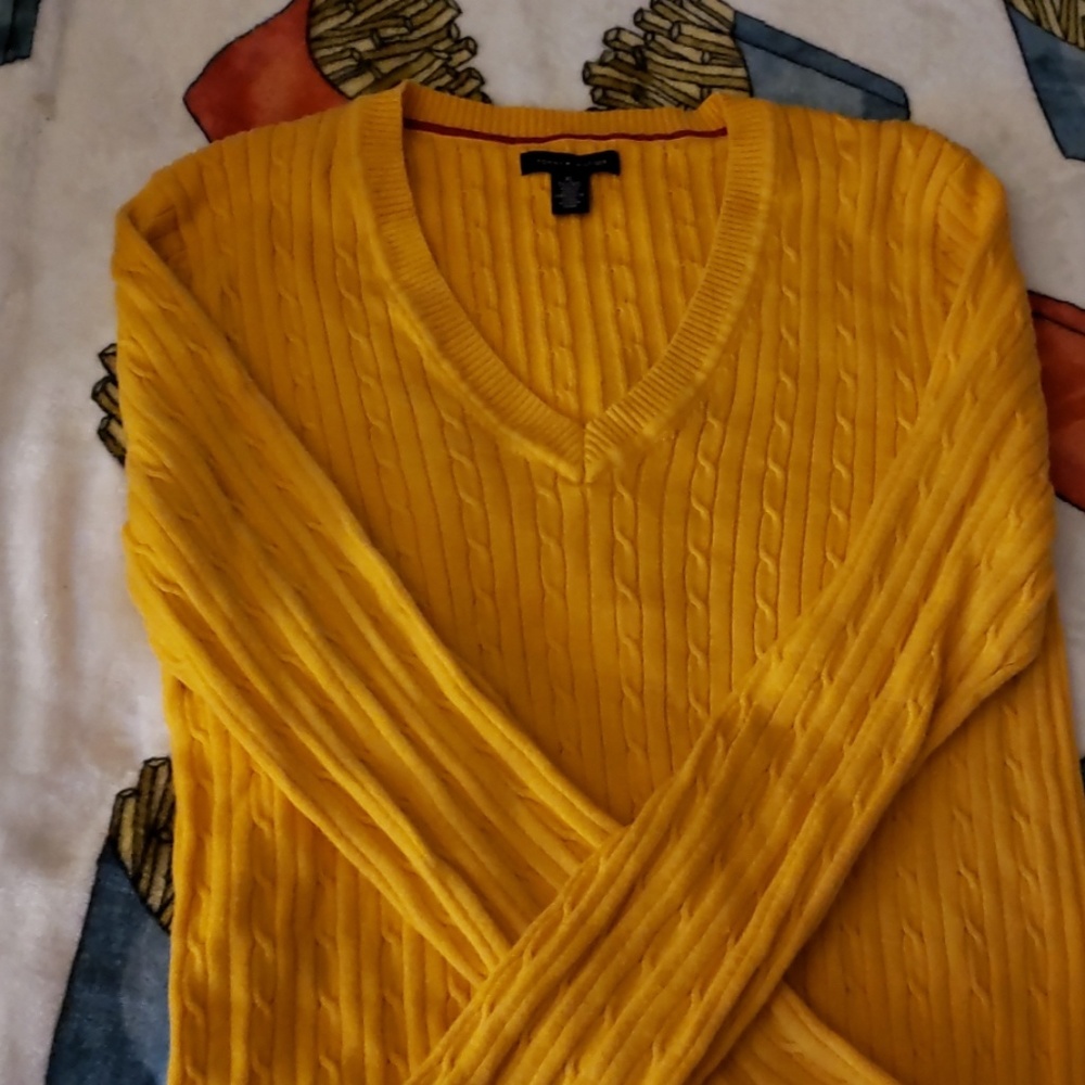 Tommy Hilfiger ladies sweater